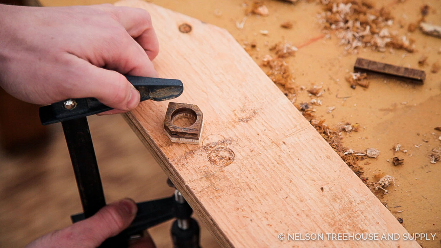 Making wooden sale rings by hand