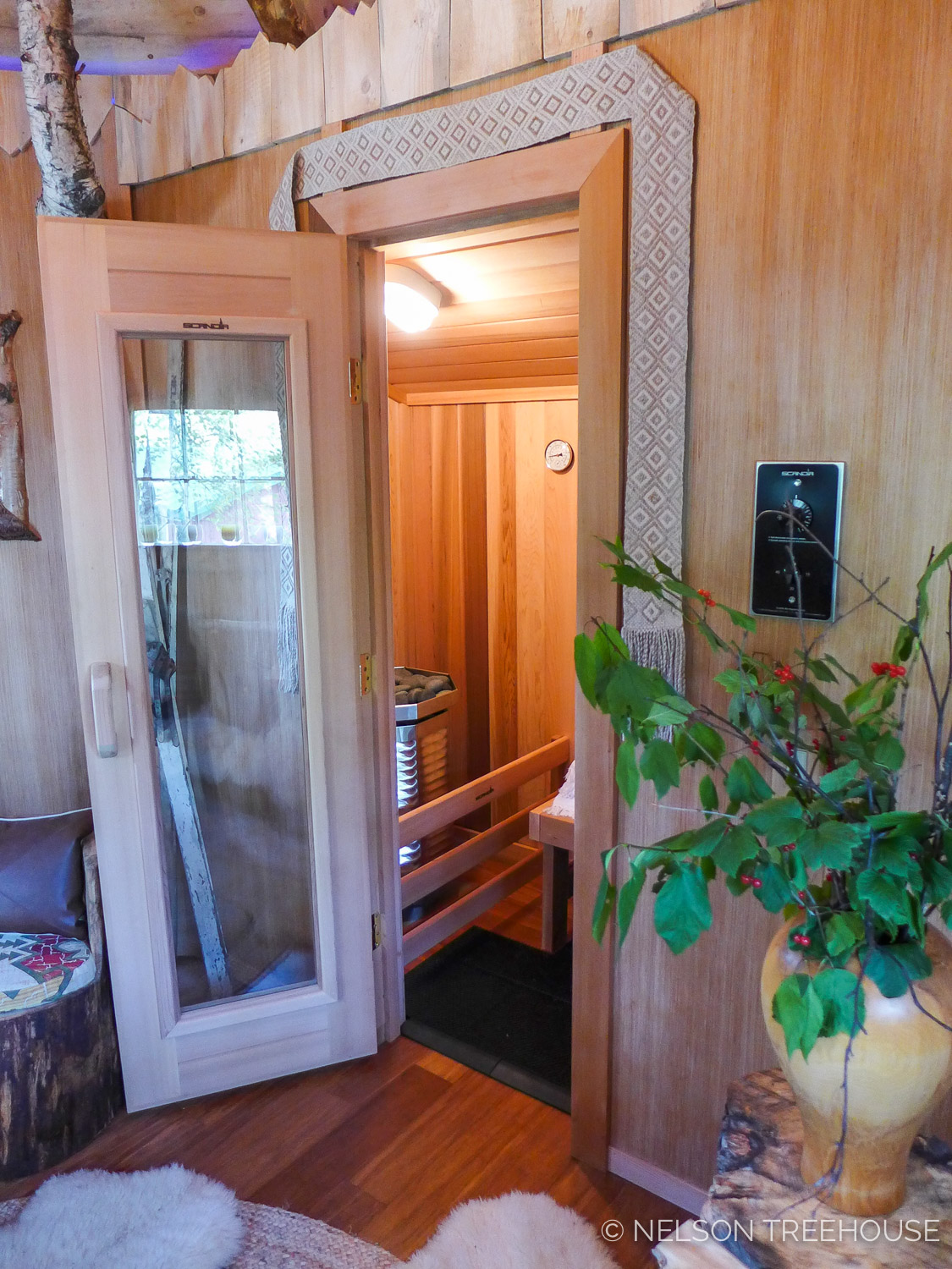  Alaskan Sauna Hut - Door to Sauna - Nelson Treehouse 