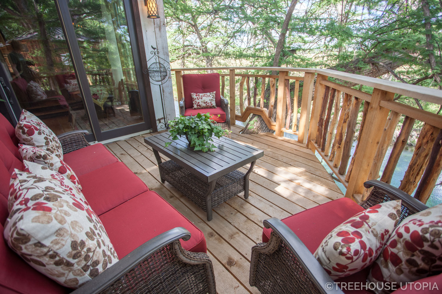  Back deck on Chapelle at Treehouse Utopia, a Texas Hill Country Retreat. Photo by Nelson Treehouse. 