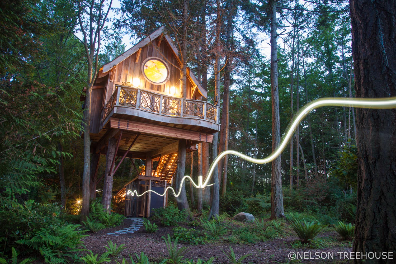  San Juan Islands - Nelson Treehouse - Light art 