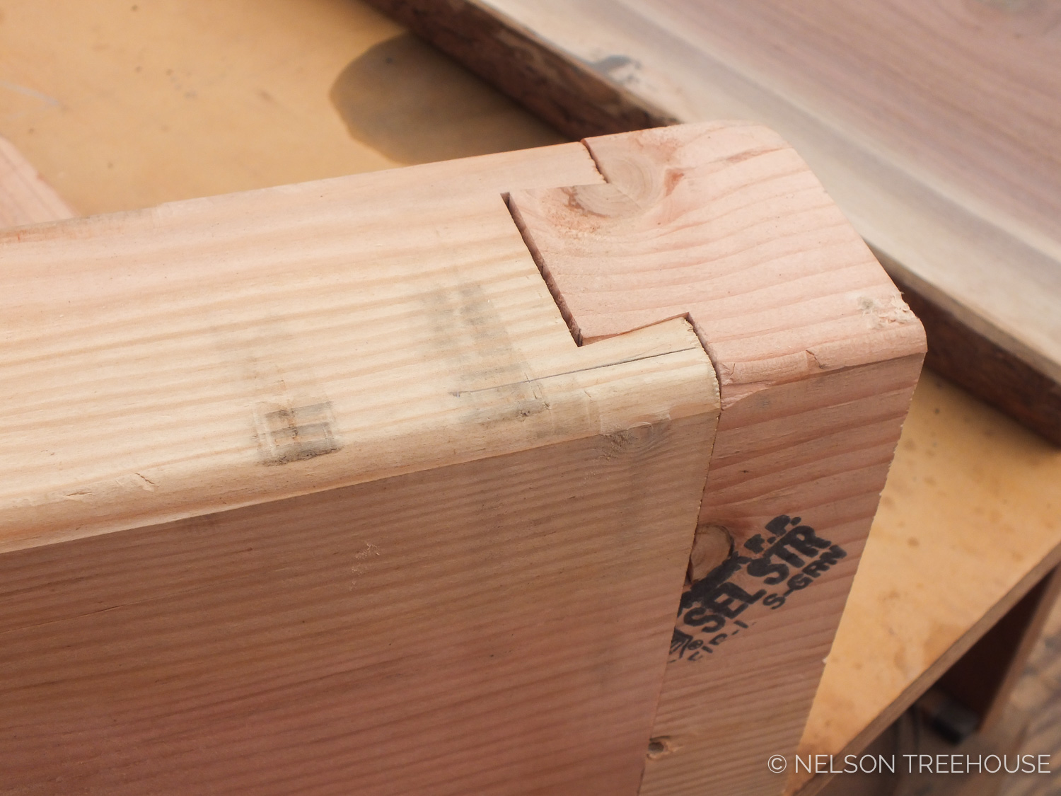  DOVETAIL JOINT 