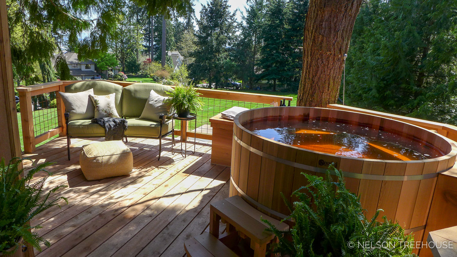  Hot Tub Treehouse - Nelson Treehouse 