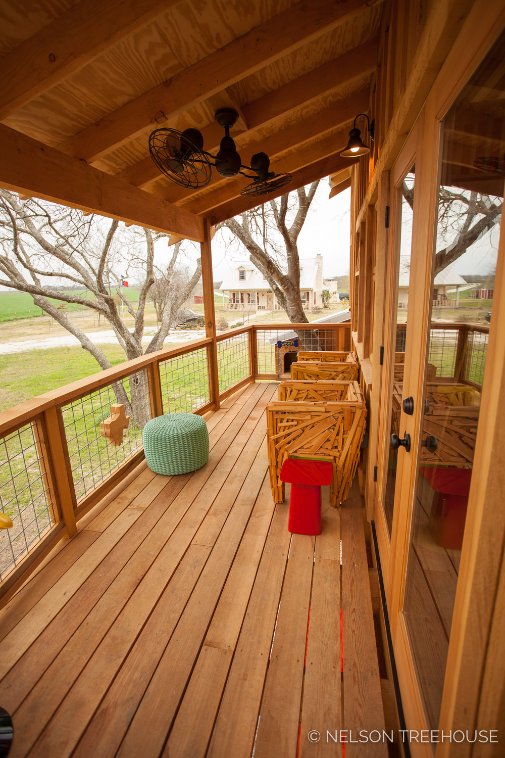  Nelson Treehouse - Twenty-Ton Texas Treehouse deck 