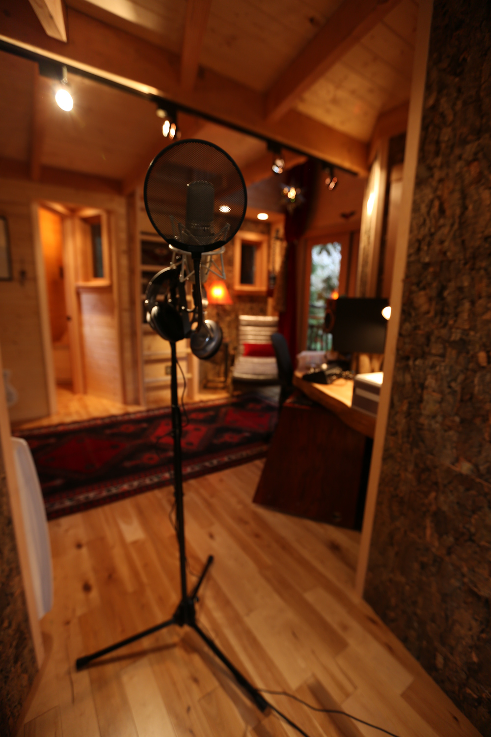  Nelson treehouse recording studio cork-line recording booth 