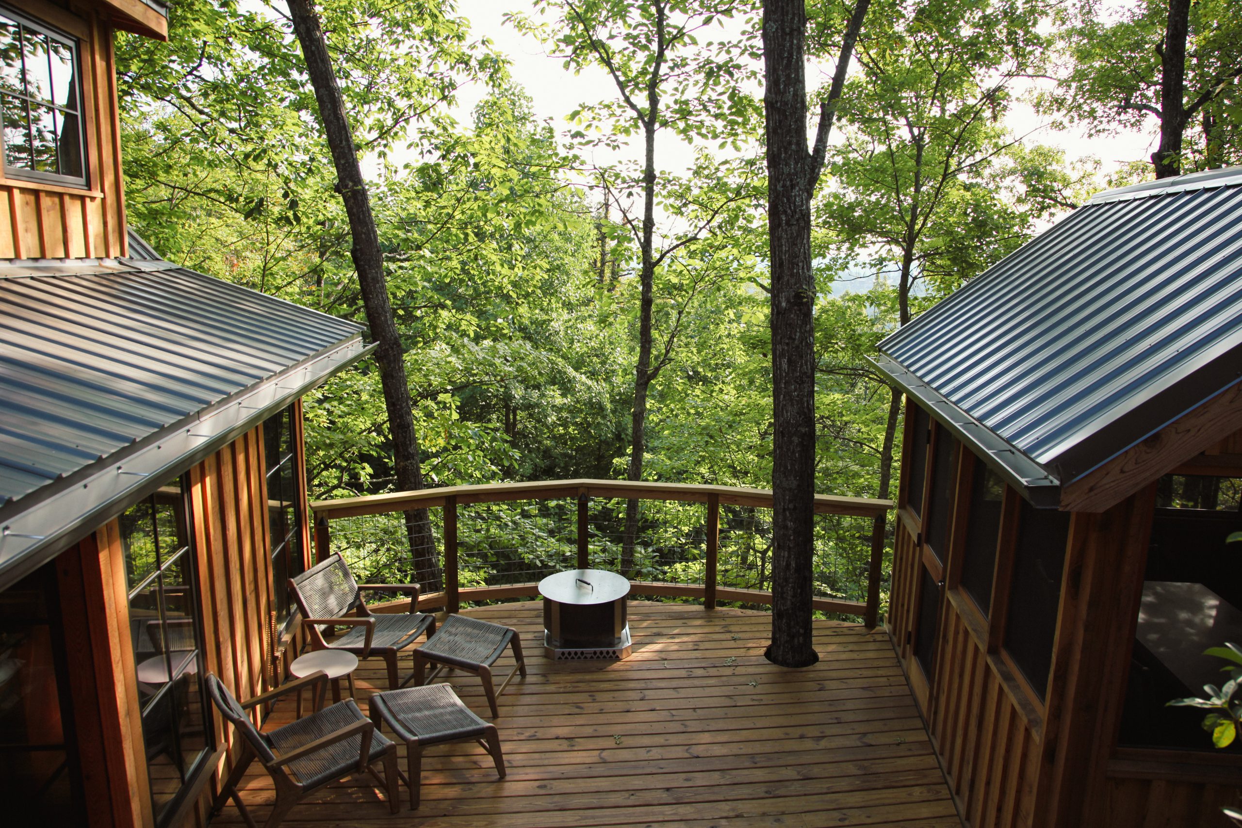 deck on treehouse