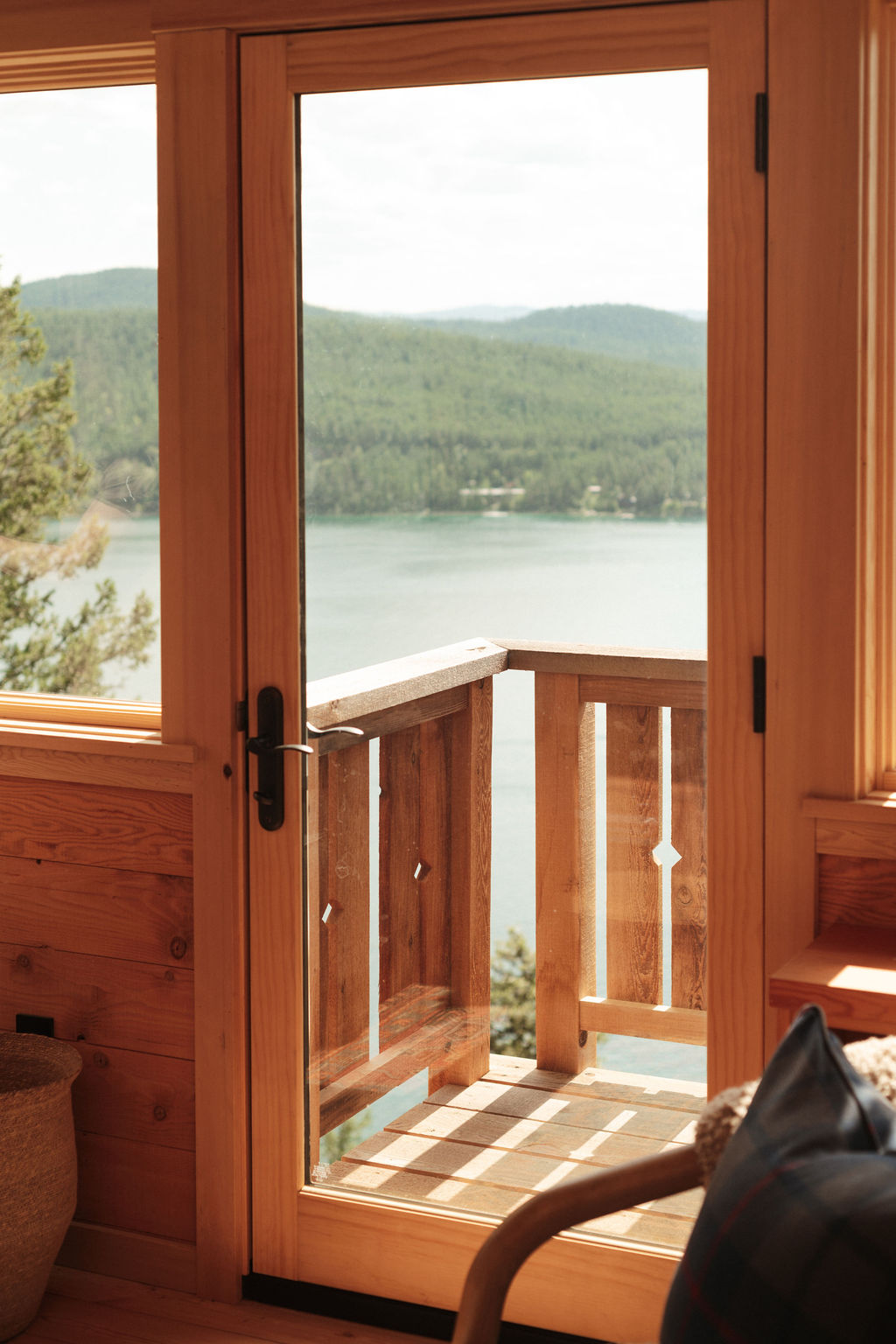 A Custom Lakeview Treehouse in Whitefish, Montana